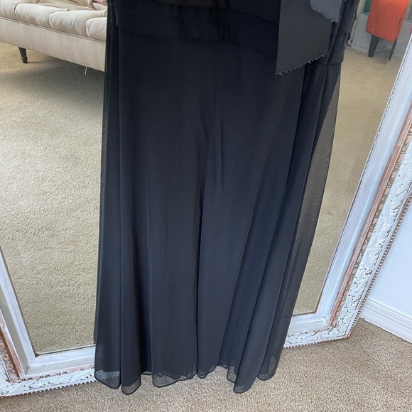 Off the Shoulder Gown - Picture 6 of 7